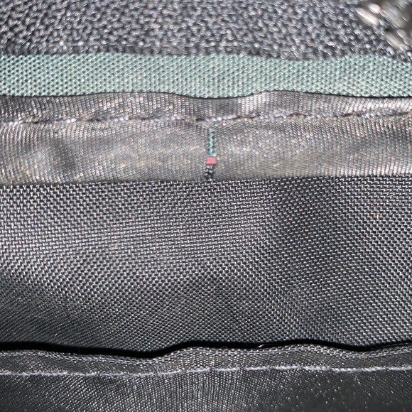 Chemise Lacoste Toiletry Bag - Picture 8 of 8